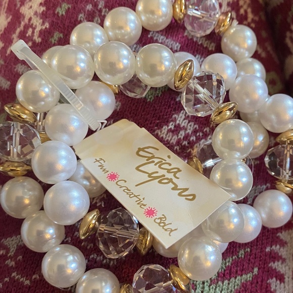 Pearl 3-Piece Stretch Bracelet Set with Go… - Picture 7 of 9